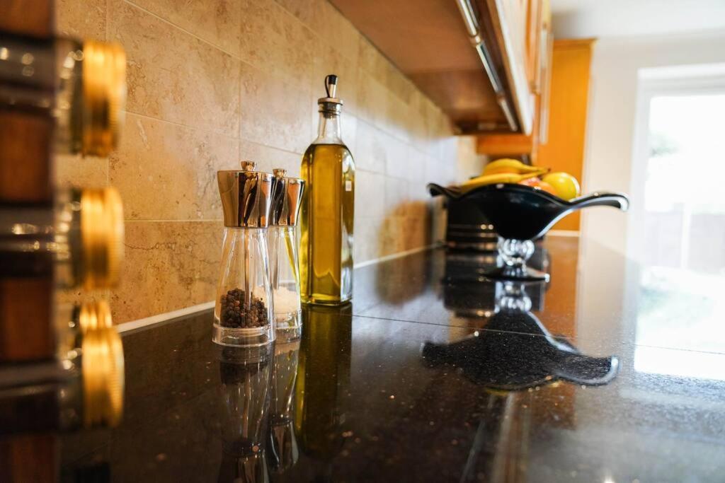 Вілла Large 4-Bed House For Up To 7 Guests W 2X Parking Оксфорд Екстер'єр фото
